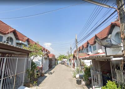 64 Sqm., 2 Beds, 1 Bath Townhouse listed for ฿ 1,155,000.