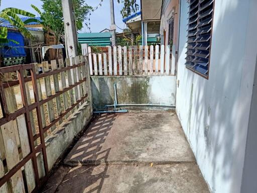 88 Sqm., 2 Beds, 1 Bath Townhouse listed for ฿ 1,045,000.