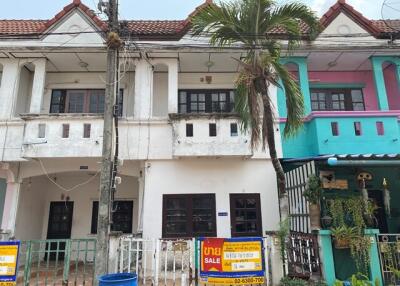64 Sqm., 1 Bed, 1 Bath Townhouse listed for ฿ 1,045,000.