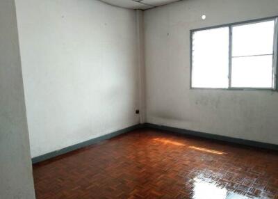 72 Sqm., 1 Bed, 1 Bath Townhouse listed for ฿ 950,000.