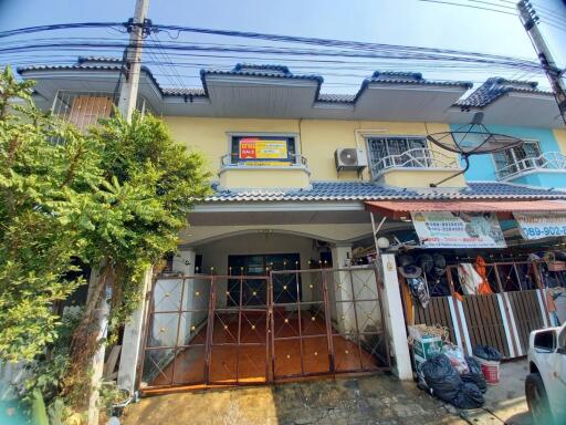 64 Sqm., 1 Bed, 1 Bath Townhouse listed for ฿ 1,045,000.