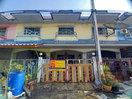 64 Sqm., 1 Bed, 1 Bath Townhouse listed for ฿ 1,045,000.