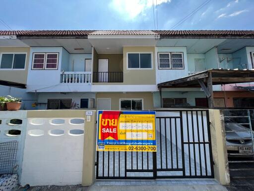 64 Sqm., 2 Beds, 2 Baths Townhouse listed for ฿ 920,000.