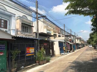 67 Sqm., 1 Bed, 1 Bath Townhouse listed for ฿ 998,000.