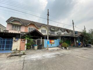 65 Sqm., 3 Beds, 2 Baths Townhouse listed for ฿ 998,000.