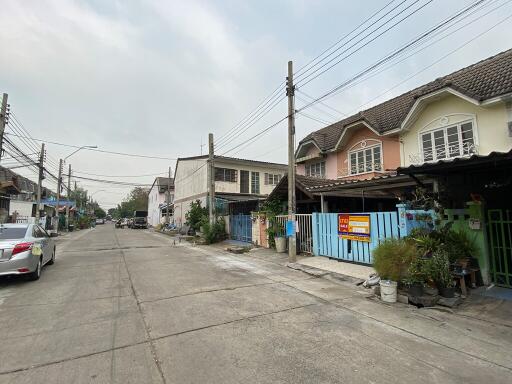 65 Sqm., 3 Beds, 2 Baths Townhouse listed for ฿ 998,000.