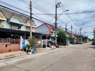 64 Sqm., 2 Beds, 2 Baths Townhouse listed for ฿ 998,000.