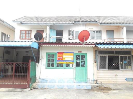 64 Sqm., 2 Beds, 2 Baths Townhouse listed for ฿ 850,000.