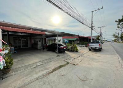 114 Sqm., 2 Beds, 1 Bath Townhouse listed for ฿ 850,000.