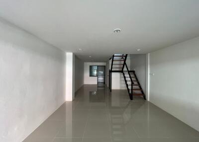 64 Sqm., 1 Bed, 1 Bath Townhouse listed for ฿ 970,000.