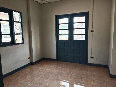 96 Sqm., 1 Bed, 1 Bath Townhouse listed for ฿ 1,079,000.