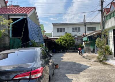 64 Sqm., 2 Beds, 2 Baths Townhouse listed for ฿ 950,000.