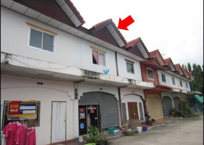 80 Sqm., 1 Bed, 1 Bath Townhouse listed for ฿ 1,050,000.