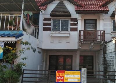68 Sqm., 2 Beds, 2 Baths Townhouse listed for ฿ 950,000.