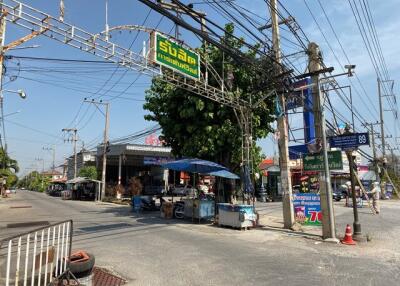 84 Sqm., 1 Bed, 1 Bath Townhouse listed for ฿ 950,000.