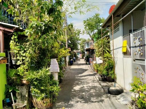 84 Sqm., 1 Bed, 1 Bath Townhouse listed for ฿ 950,000.
