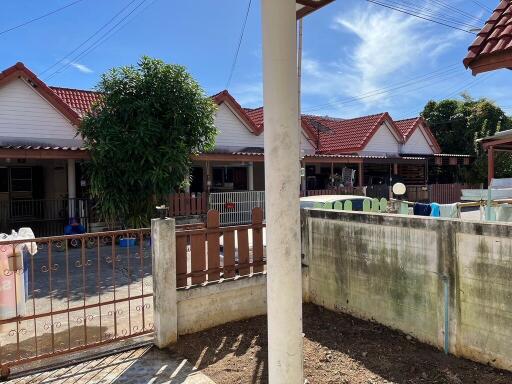 98 Sqm., 2 Beds, 1 Bath Townhouse listed for ฿ 1,050,000.