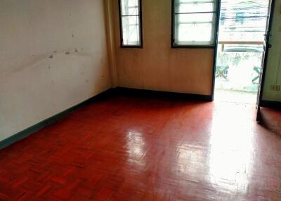 64 Sqm., 1 Bed, 1 Bath Townhouse listed for ฿ 950,000.