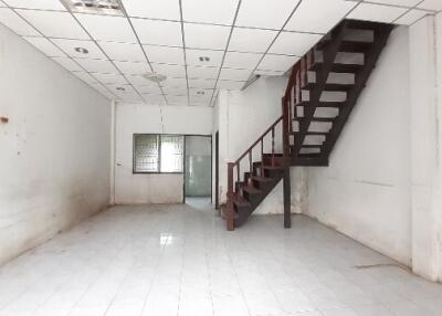 75 Sqm., 2 Beds, 2 Baths Townhouse listed for ฿ 950,000.