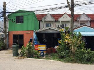 76 Sqm., 1 Bed, 1 Bath Townhouse listed for ฿ 950,000.