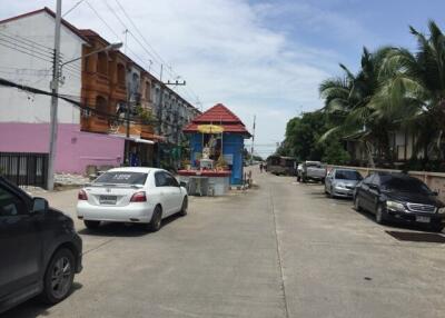 64 Sqm., 1 Bed, 1 Bath Townhouse listed for ฿ 950,000.