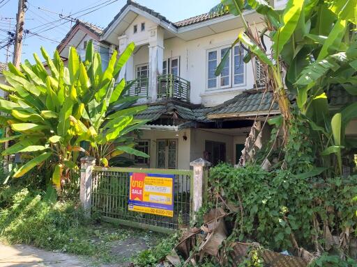 95 Sqm., 2 Beds, 2 Baths Townhouse listed for ฿ 950,000.