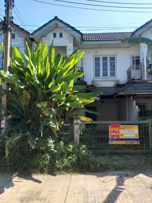 95 Sqm., 2 Beds, 2 Baths Townhouse listed for ฿ 950,000.