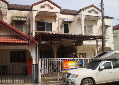 72 Sqm., 1 Bed, 1 Bath Townhouse listed for ฿ 950,000.