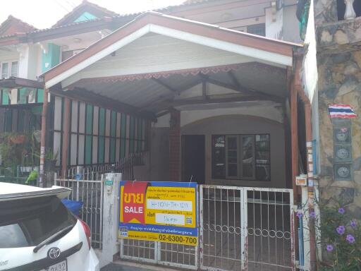 64 Sqm., 3 Beds, 2 Baths Townhouse listed for ฿ 950,000.