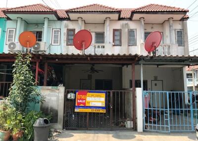 64 Sqm., 1 Bed, 1 Bath Townhouse listed for ฿ 950,000.