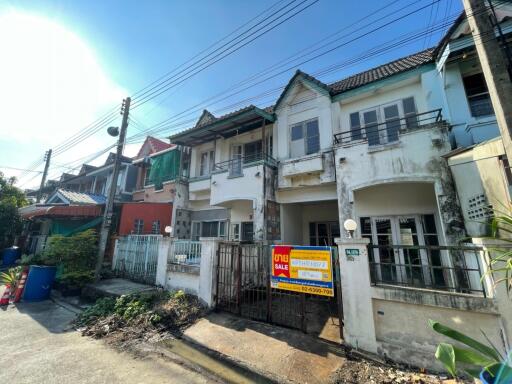 73 Sqm., 2 Beds, 2 Baths Townhouse listed for ฿ 1,045,000.