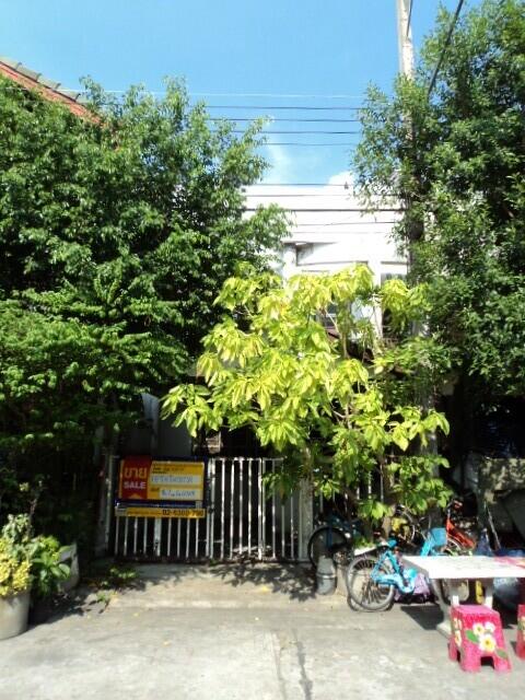 67 Sqm., 2 Beds, 1 Bath Townhouse listed for ฿ 760,000.