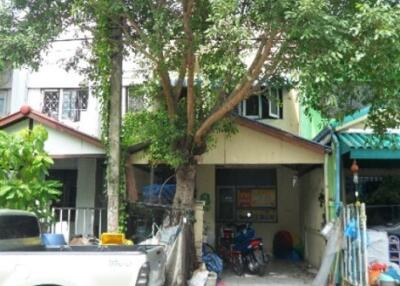 67 Sqm., 2 Beds, 1 Bath Townhouse listed for ฿ 740,000.