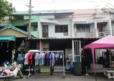 67 Sqm., 2 Beds, 1 Bath Townhouse listed for ฿ 740,000.