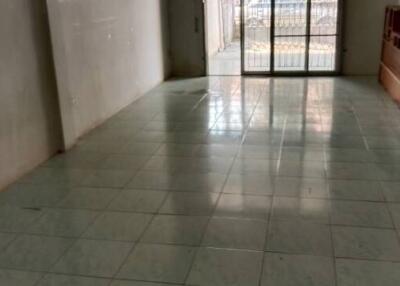 90 Sqm., 1 Bed, 2 Baths Townhouse listed for ฿ 850,000.