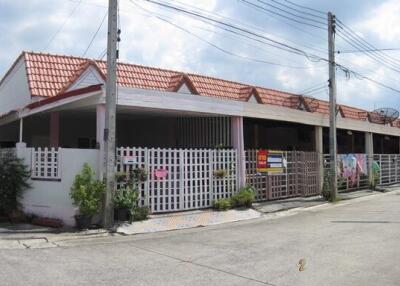 84 Sqm., 1 Bed, 1 Bath Townhouse listed for ฿ 1,019,000.