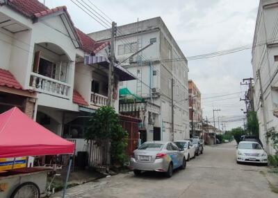 71 Sqm., 1 Bed, 1 Bath Townhouse listed for ฿ 903,000.