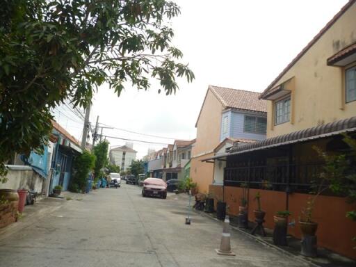 64 Sqm., 1 Bed, 1 Bath Townhouse listed for ฿ 903,000.