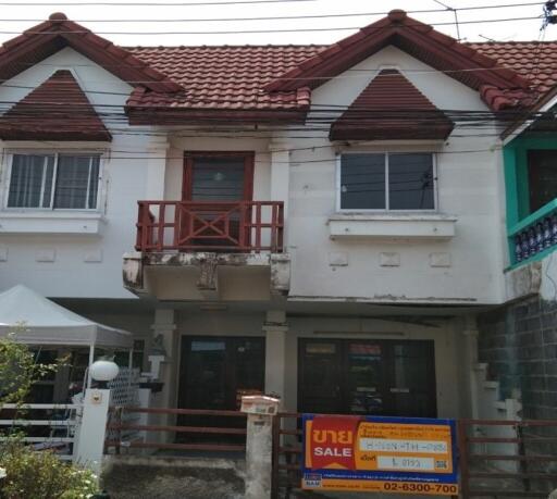 64 Sqm., 2 Beds, 2 Baths Townhouse listed for ฿ 903,000.