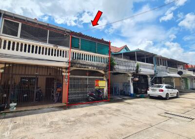 106 Sqm., 1 Bed, 1 Bath Townhouse listed for ฿ 998,000.