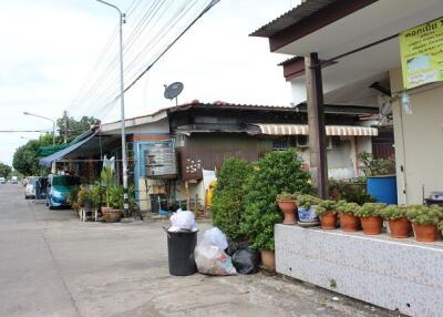 108 Sqm., 2 Beds, 1 Bath Townhouse listed for ฿ 903,000.