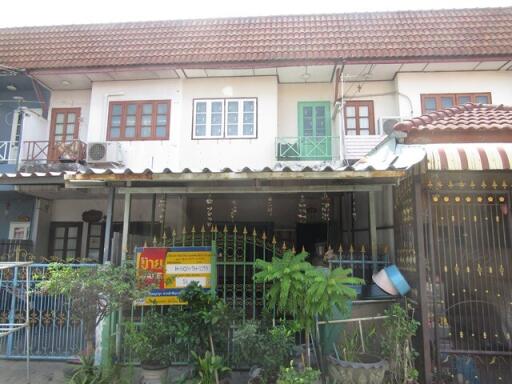 64 Sqm., 2 Beds, 1 Bath Townhouse listed for ฿ 903,000.