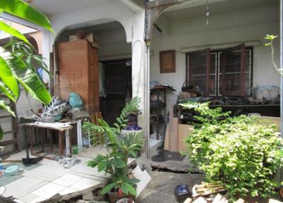 72 Sqm., 1 Bed, 1 Bath Townhouse listed for ฿ 850,000.