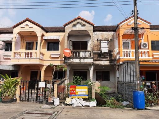 72 Sqm., 1 Bed, 1 Bath Townhouse listed for ฿ 850,000.