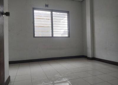 64 Sqm., 1 Bed, 1 Bath Townhouse listed for ฿ 998,000.