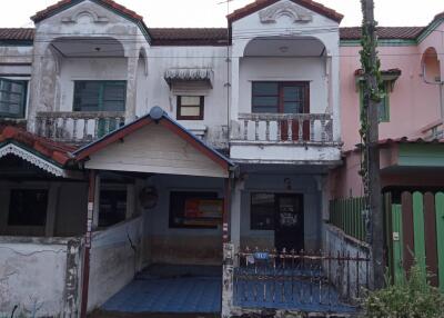 72 Sqm., 1 Bed, 1 Bath Townhouse listed for ฿ 850,000.
