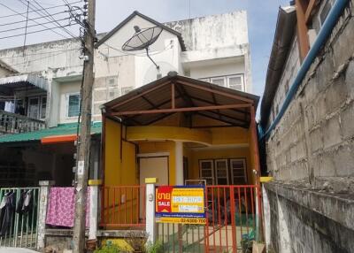 64 Sqm., 2 Beds, 1 Bath Townhouse listed for ฿ 903,000.