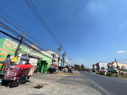 64 Sqm., 2 Beds, 1 Bath Townhouse listed for ฿ 903,000.