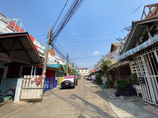 64 Sqm., 1 Bed, 1 Bath Townhouse listed for ฿ 998,000.