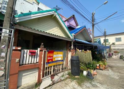 64 Sqm., 1 Bed, 1 Bath Townhouse listed for ฿ 998,000.